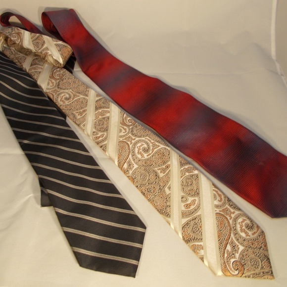 Multiples Other - Clearance EUC 3 men's accessory neck ties
